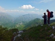 Dai ciliegi in fiore di PIAZZOLI (1183 m.) alla bella Madonnina dei CANTI (1563 m.) il 14 maggio 2013  - FOTOGALLERY